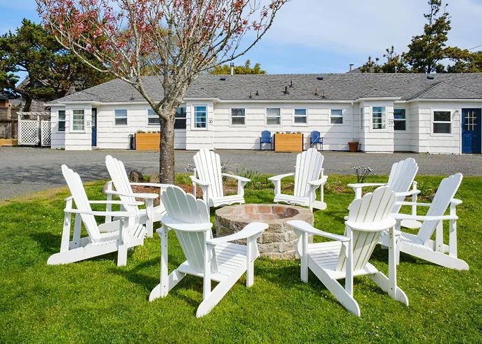 Cannon Beach Hotel